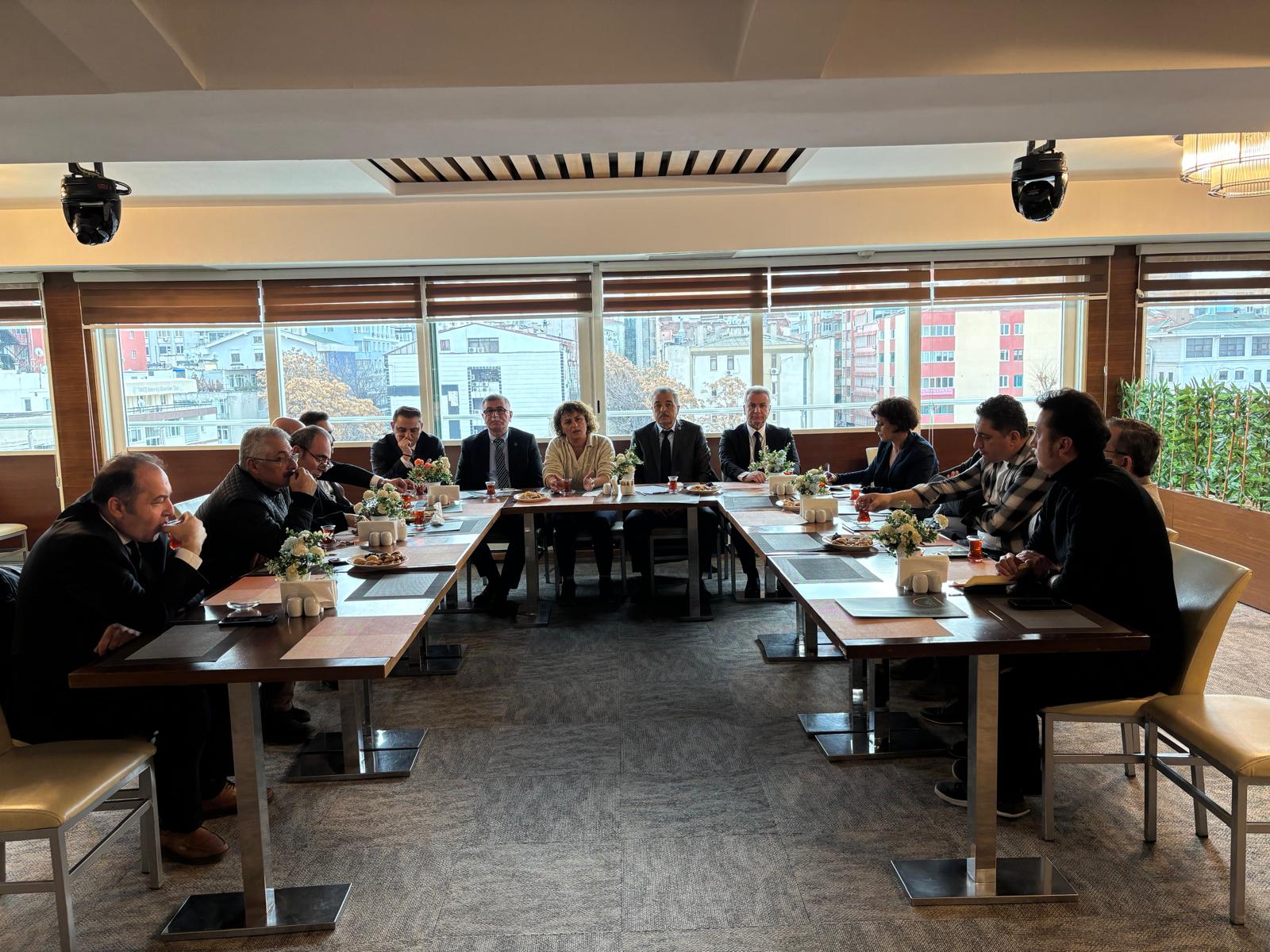 BİRLEŞİK KAMU-İŞ , KESK, HAKSEN, DMK ,BASK konfederasyonları ile Asim-Sen’in değerli başkan ve temsilcileri bir araya geldi.